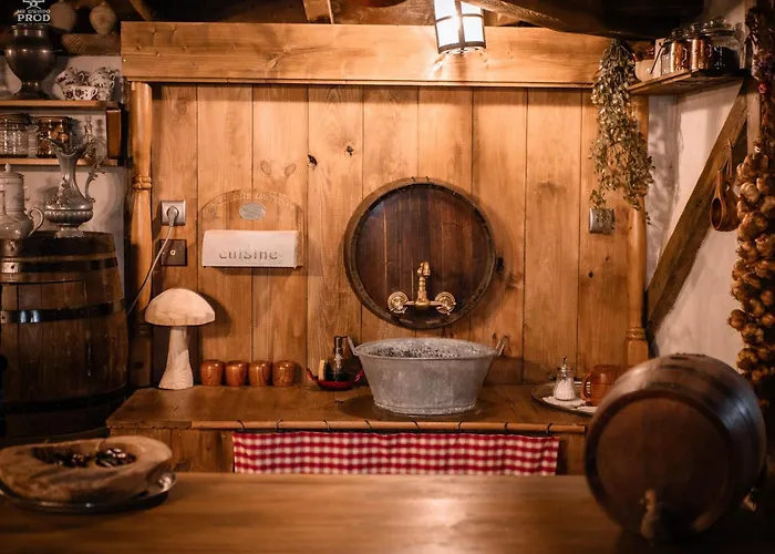 Maison De Hobbit Holiday home La Comte